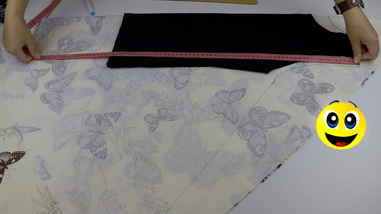 Сшила красивое платье для дома. Муж теперь заставляет всё время надевать только его.