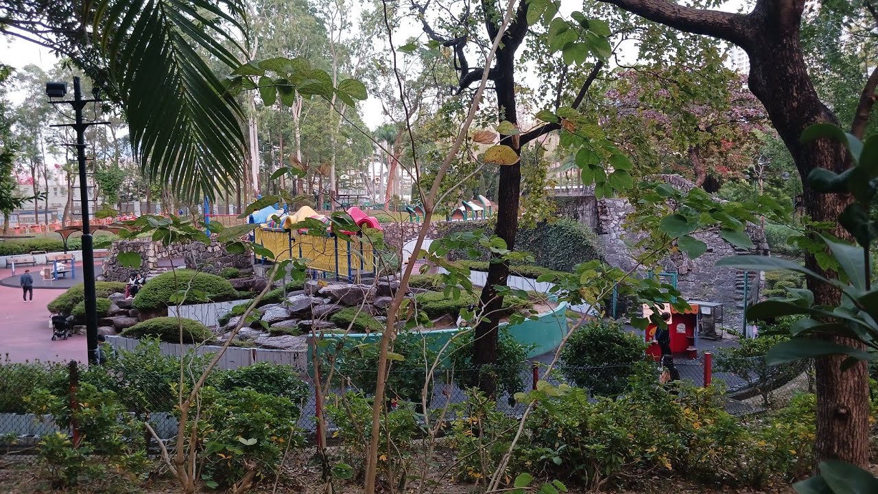 MAY MALIIT NA MONKEY / SHATIN PARK 