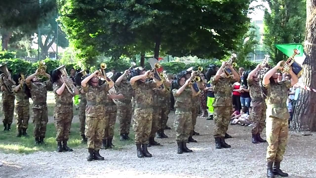 Fanfara Bersaglieri Roma 3/3 - YouTube