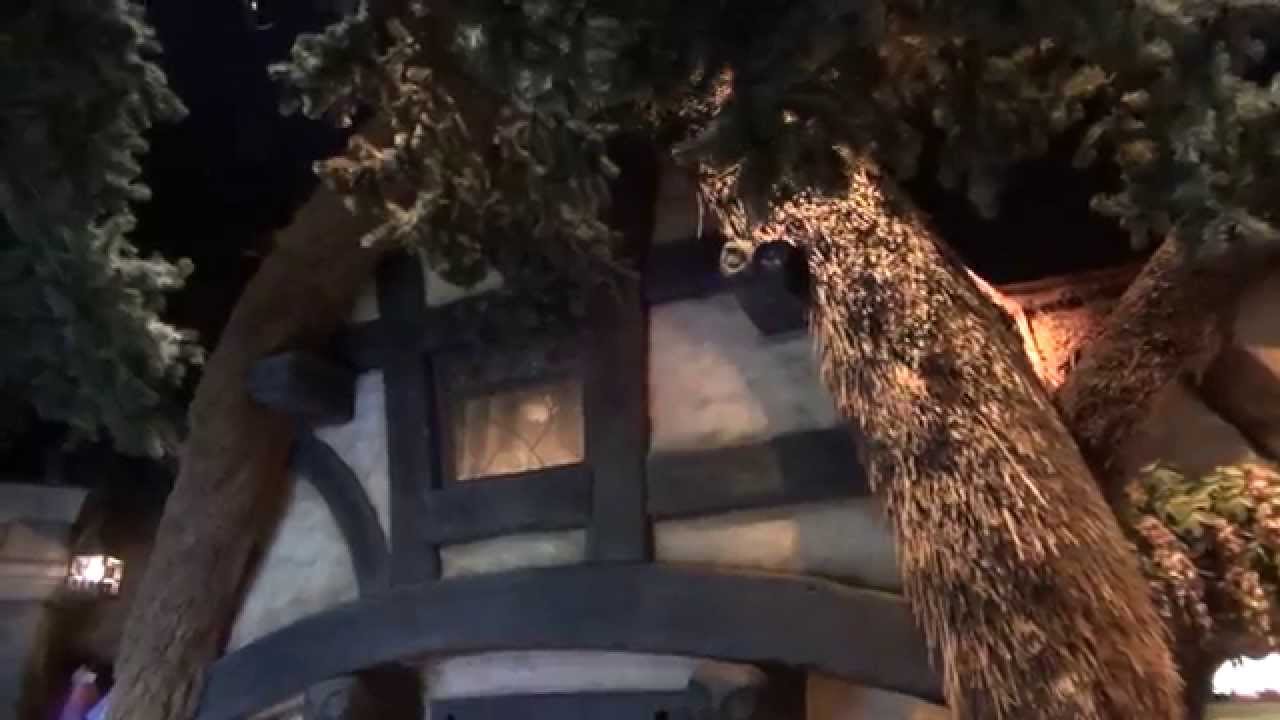 Disneyland Paris Snow White's Shop Merlin's Store Walkthrough of