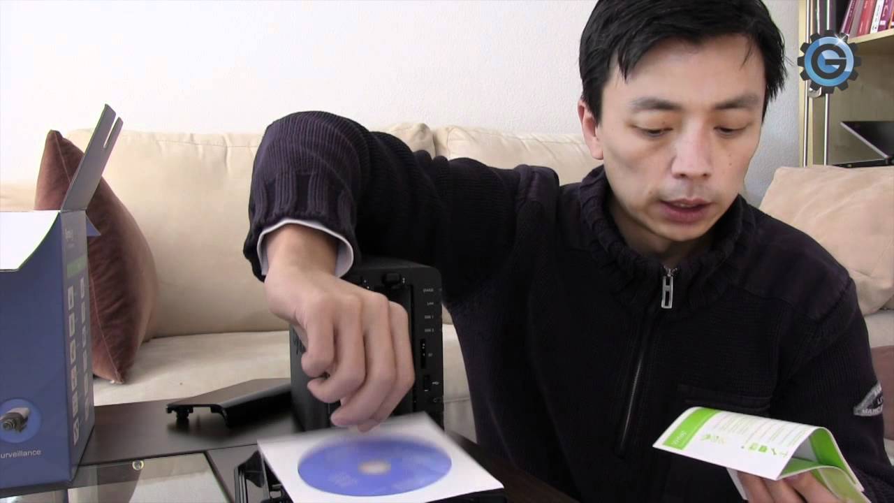 Unboxing - Synology DiskStation DS212
