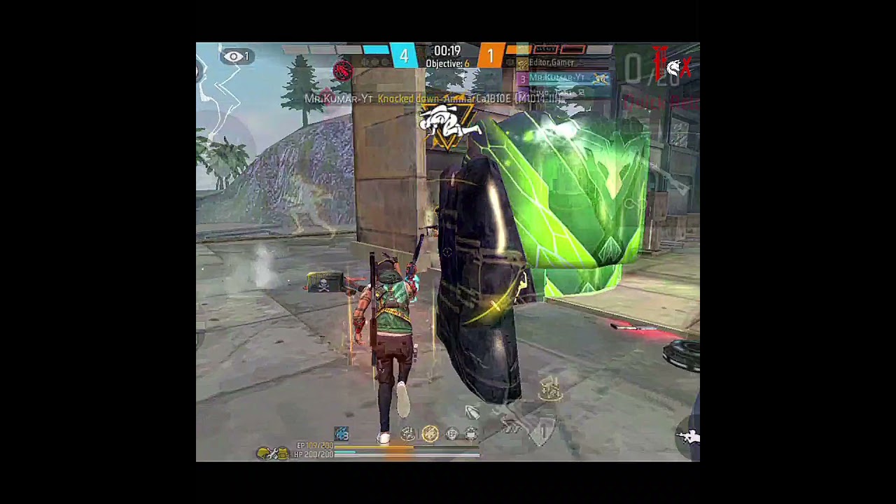 Solo Vs Squad Clutch!!🥶😈