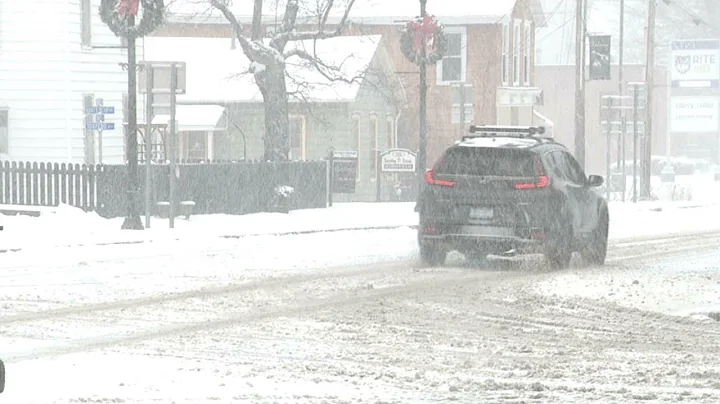 'It’s crazy': Lake effect snow hits Southtowns, Southern Tier on Thanksgiving Day