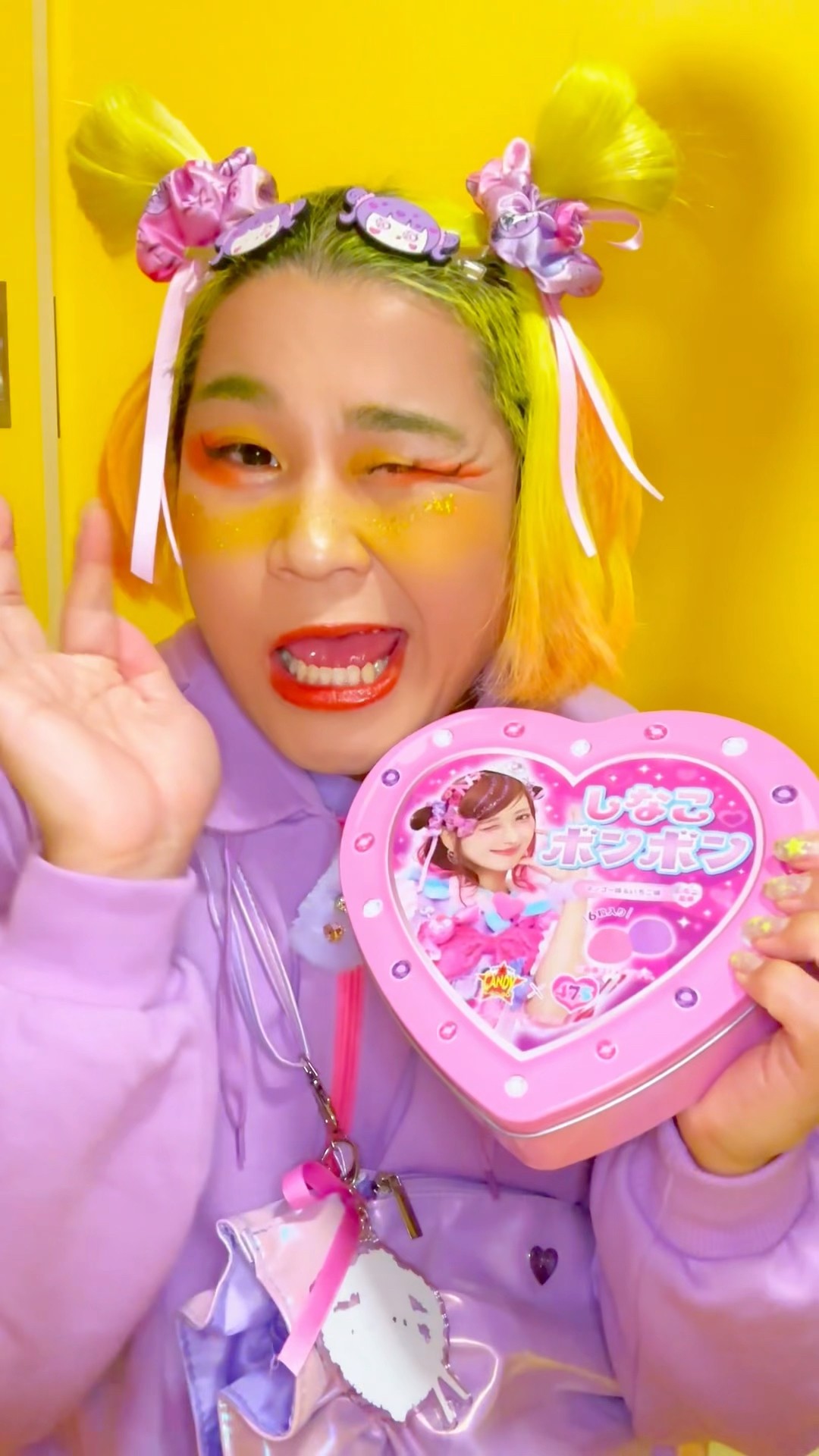 ⭐︎ポテト⭐︎様　しなこボンボン 巨大しなこボンボンと新作のお菓子食べまくったら体重100Kg突破