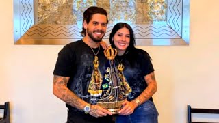 ZE FELIPE E ANA CASTELA SAO ABENCOADOS NO ALTAR DO SANTUARIO DA NOSSA SENHORA DE