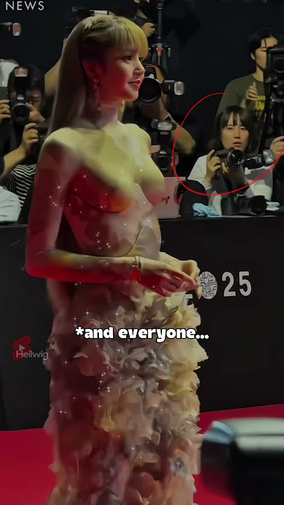 Lisa's gorgeous presence at Busan International Film Festival was truly eye-catching!🤩🤩 #blackpink