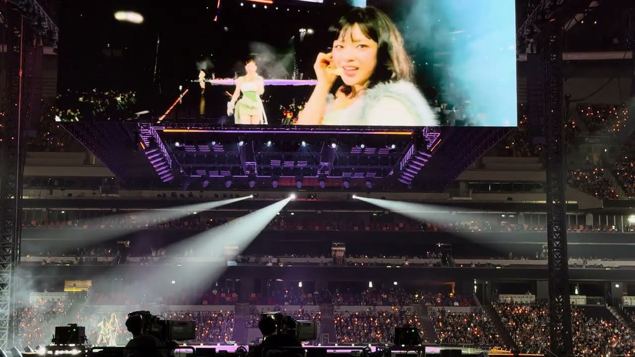 Fancy+what is love+yes or yes+dance the night away TWICE Hongkong 20251207