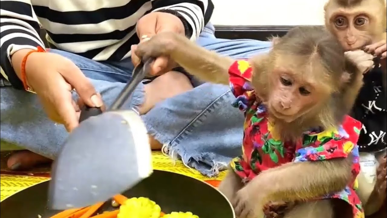 Icy and Bryyan cooking with mummy - YouTube