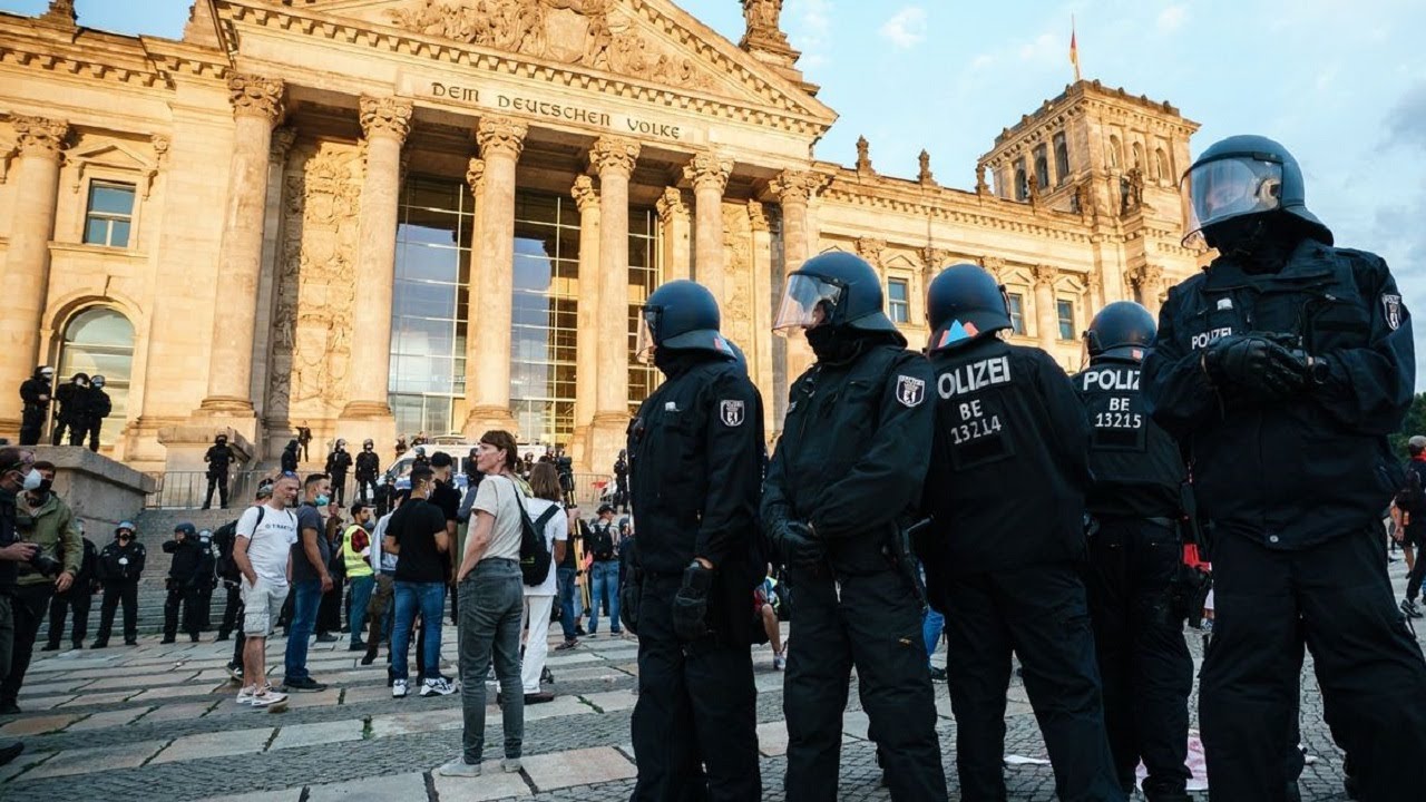 Germany Arrests 25 Suspected Far Right Extremists For Plotting To 