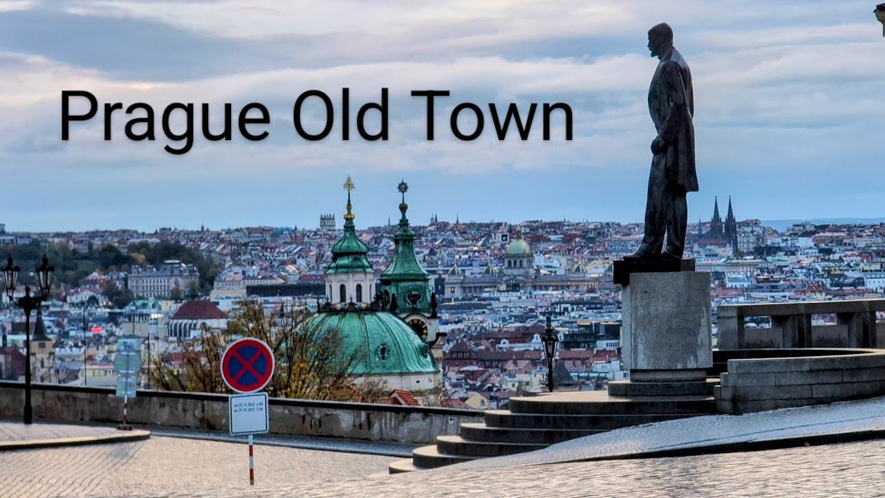 Prague travel.guide Prague Castle with views at the Old town Prague - Pohled na Stare město Prahy