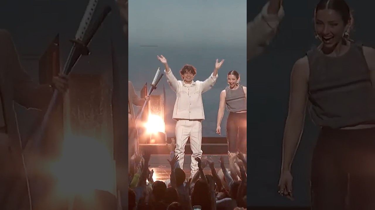 The ONE PIECE cast knows how to make an entrance! 