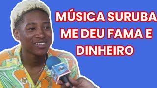 ARI PY CONTA O QUE A MÚSICA SURUBA LHE PROPORCIONOU