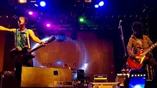 Revolusi - Bunkface \