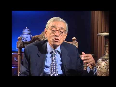 الإعلامي أحمد منصور يواجه بطرس غالي بوصفه لمفاوضات كامب ديفيد بالمسرحية الهزلية