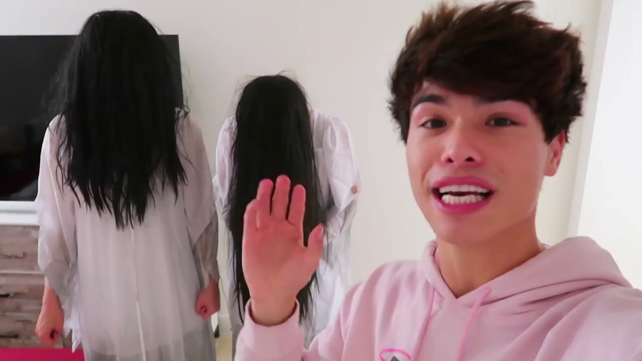 PARANORMAL GHOST PRANK ON FRIENDS YouTube