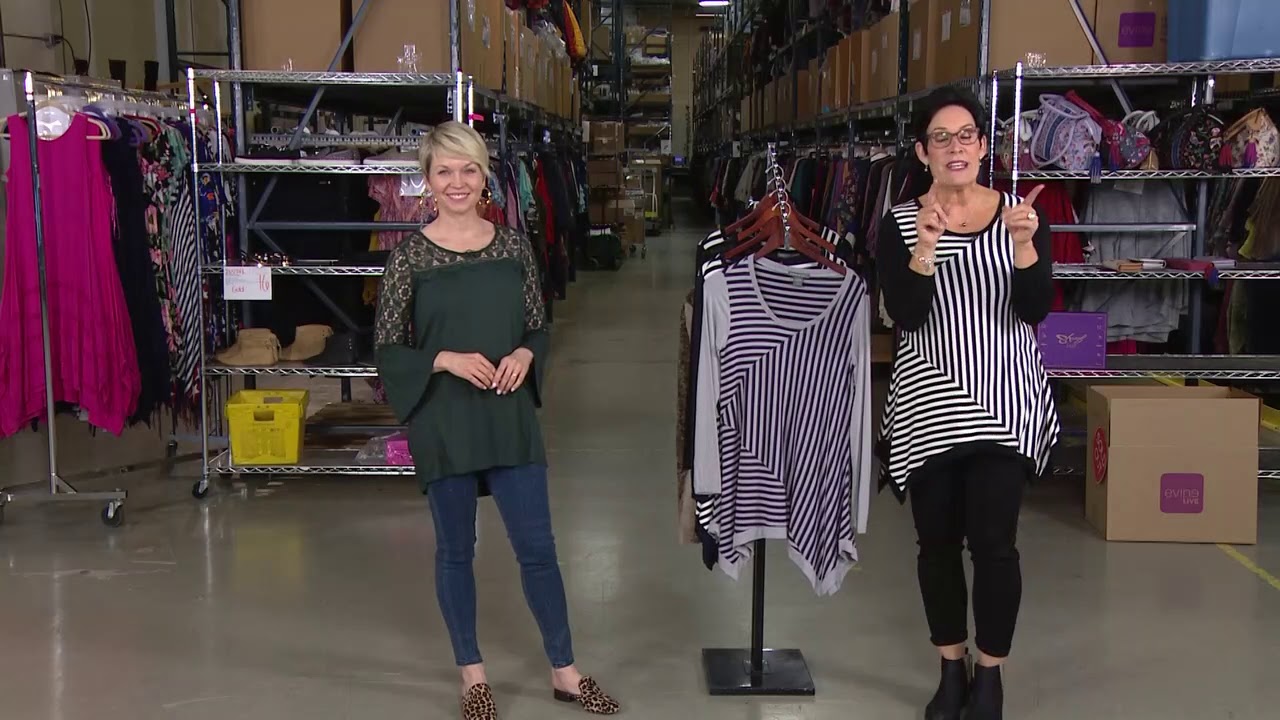 KATE & MALLORY LONG SLEEVE PIECED STRIPE COLORBLOCK SHARKBITE TOP