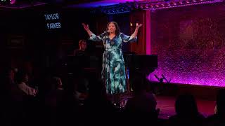 Download Mp3 Average, Simple Mega Superstar from Lucky Duck perf. by Taylor Parker Gudang lagu Download Mp3 Average, Simple Mega Superstar from Lucky Duck perf. by Taylor Parker