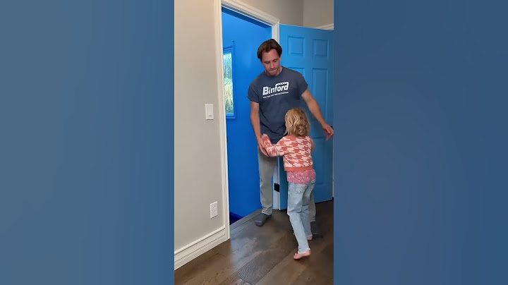 Dad builds Foam Pit Jump! 😲