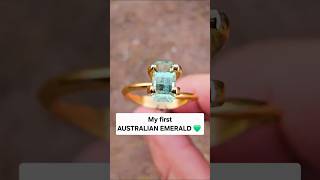 Fossicking for EMERALDS and cutting this stunning AUSTRALIAN EMERALD 💎 💚