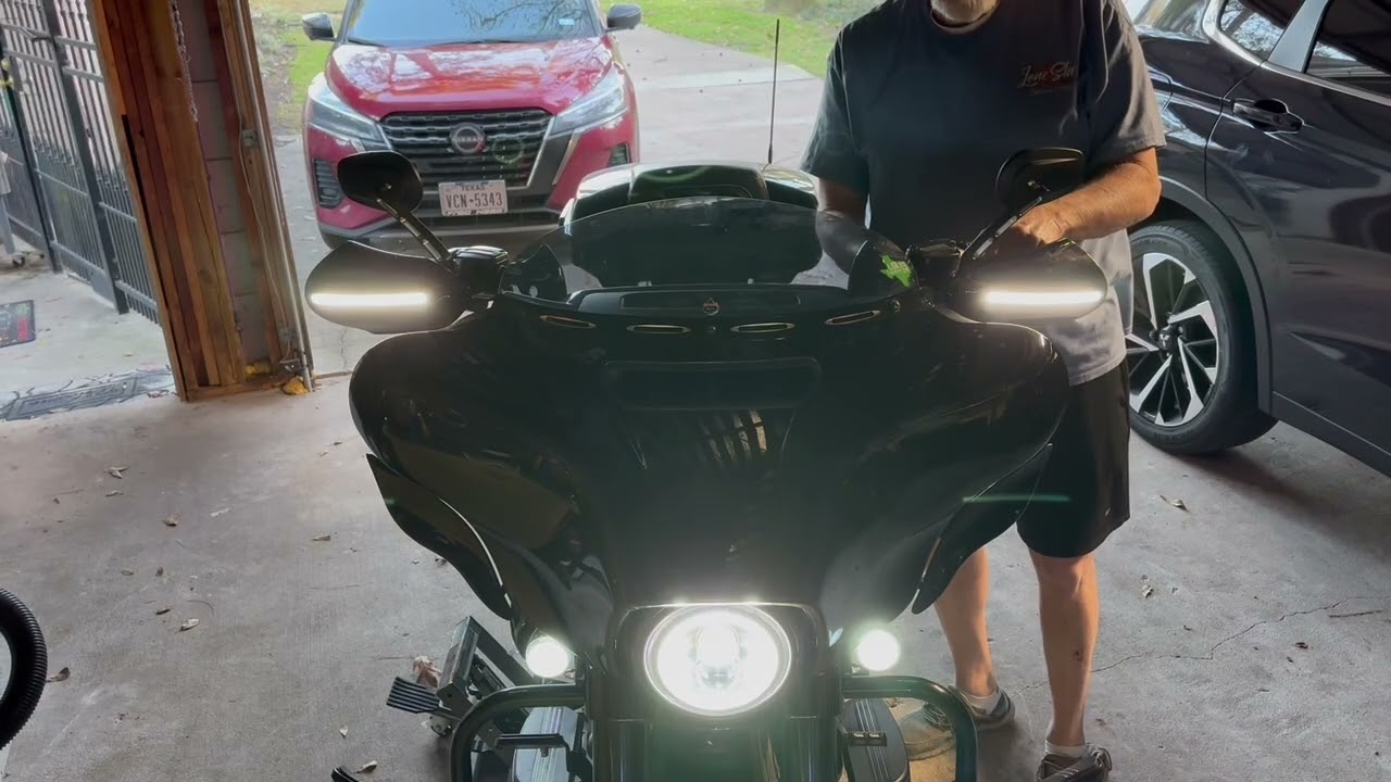 Unpacking Mocardine lighted hand guards