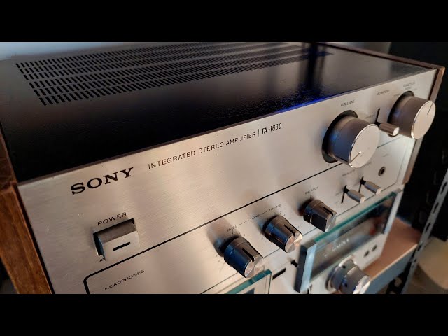 Sony TA-1630 Amplifier from 1975 with a discreet but very good