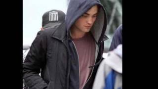 Robert Pattinson Attacked By Fans