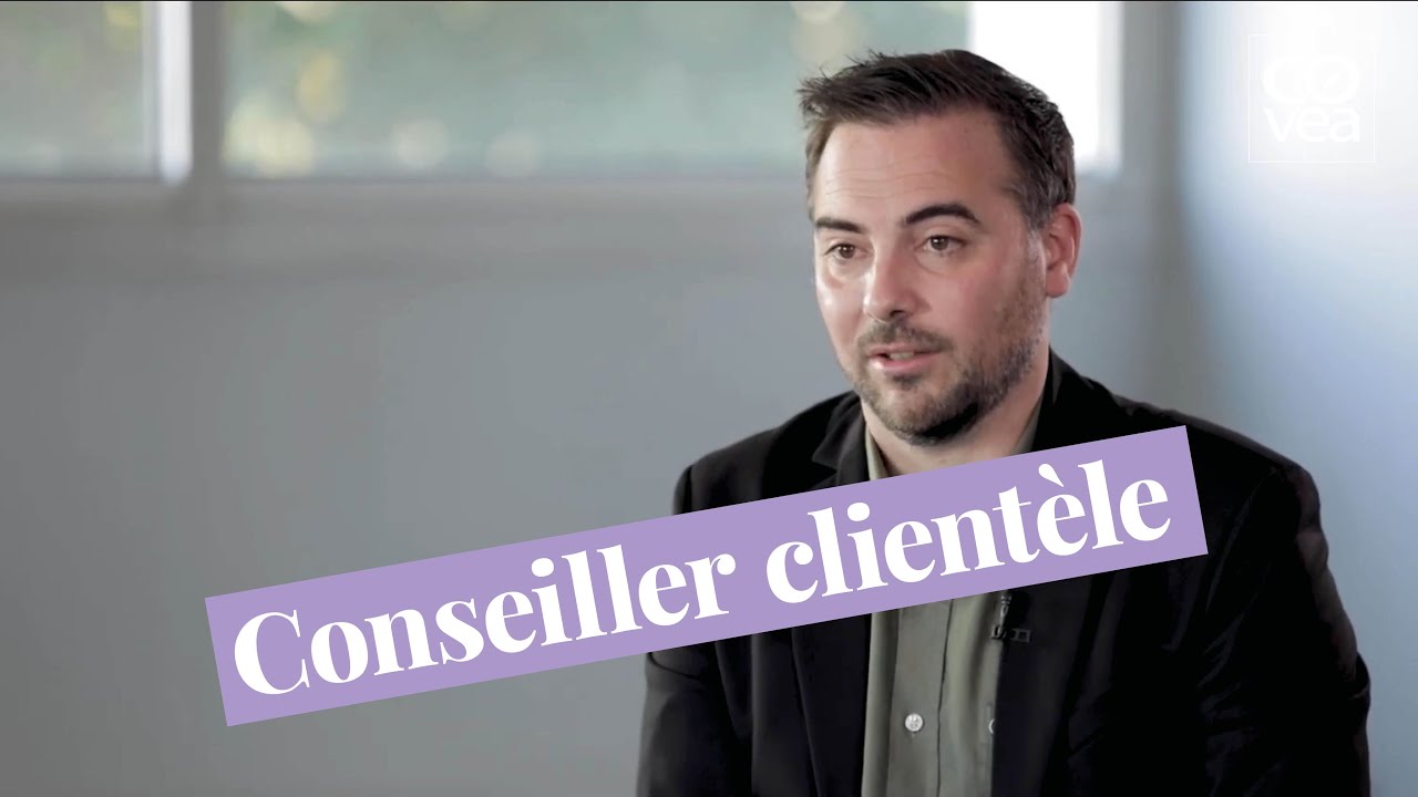 Axel, conseiller clientèle chez Covéa