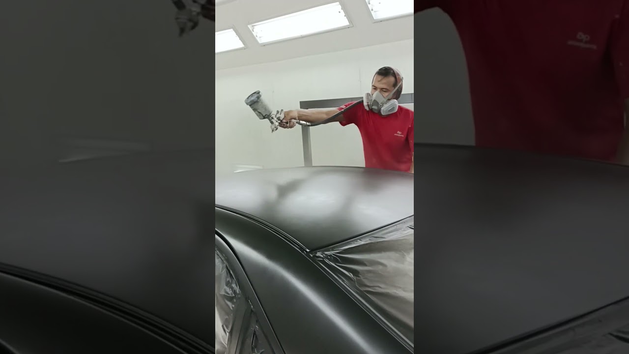 Proses pengecatan body mobil Toyota Camry, warna solid black ⚫️