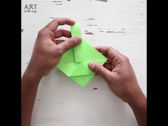 Katta kokrakli yosh, chiroyli ogay ona oglini aldab, u bilan jinsiy aloqada bolgan. Tinto Brass erotika pochta orqali