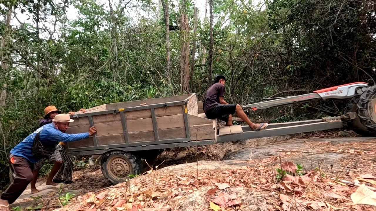ເຂົ້າປ່າກັບທີມງານນາຍພານກະປູ//เข้าป่ากับทีมงานนายพรานกะปู Dong Una