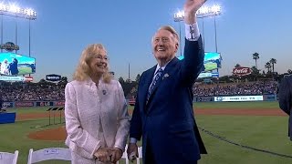COL@LAD: Scully gets introduced prior to the ceremony