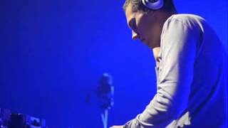 Download Lagu dj tiesto - insomnia MP3