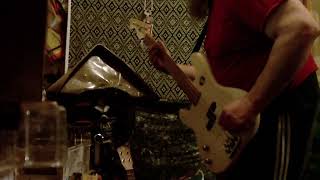 R.E.M. - Losing My Religion (Official HD) - Bass guitar (demo)