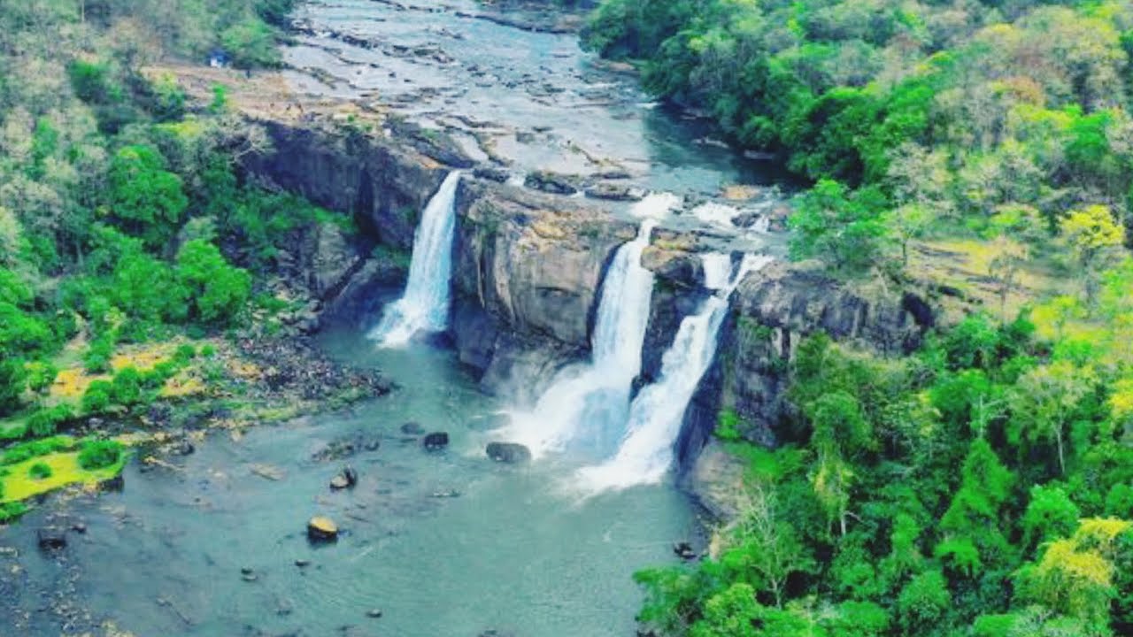 Athirapally Waterfalls | The Niagara of South India | Forest Road & Trekking Experience