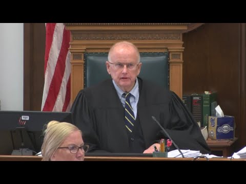 Kyle Rittenhouse trial: Judge bars MSNBC, news producer followed jury bus | FOX6 News Milwaukee