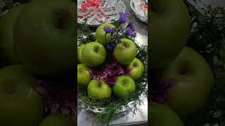 Stay fresh, stay green 🍏#traditionaldecor #puberty #plating #trendingpost #aazhiplatedecors