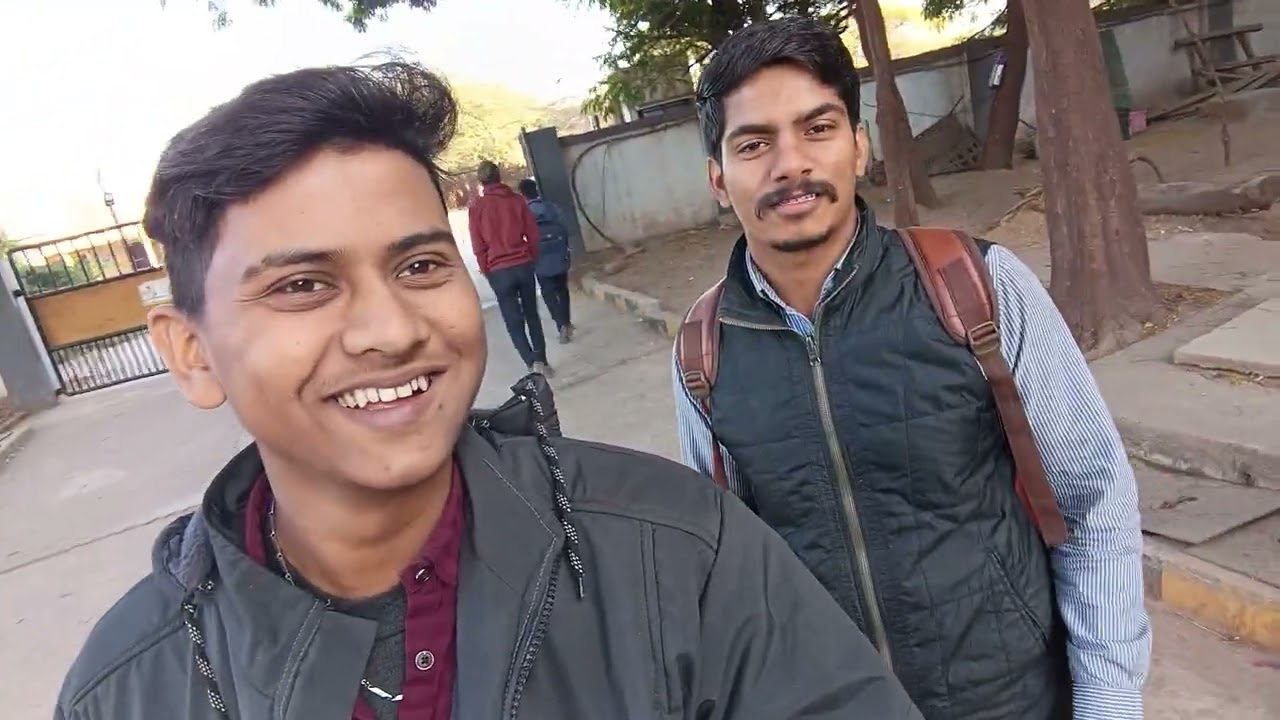 Aaj bana rahe the vlog ak bhaiya mil gaye 😊