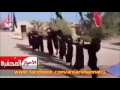      عراق میں شیعہ لڑکیاں سڑک پر ماتم کر رہی ہیں