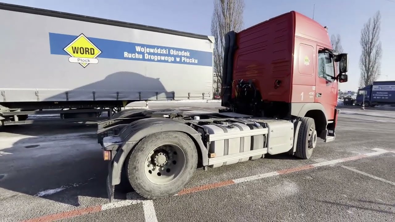 Sprzęganie i rozprzęganie ciągnika siodłowego z naczepą   kat  C+E