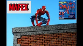 Medicom Mafex Marvel Comics The Amazing SPIDER-MAN Action Figure Review
