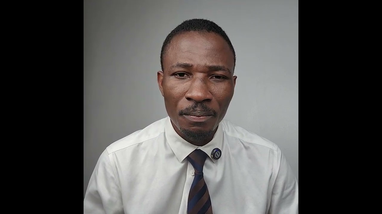 Тот, кто в тебя влюблён, не решается поговорить с тобой о браке.