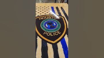 want to learn how to make stunning epoxy inlays? Check out the masterclass. Link in bio.