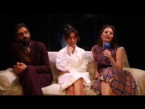 Video: Dov'è il teatro Harold Pinter?