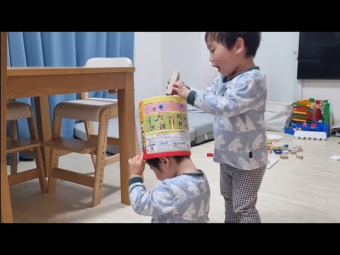 twin boys - 双子男子 - YouTube