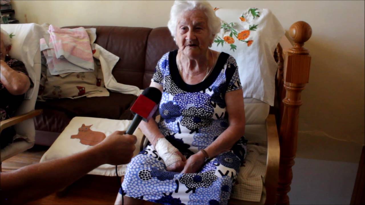 Maria Gil Rodríguez interpreta un pasodoble de Casares