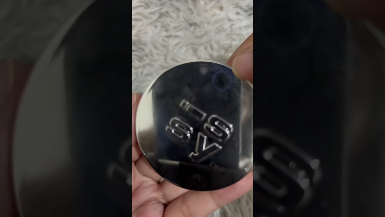 my new fav blush from Issy!😍 it’s in the shade illicit🧡 