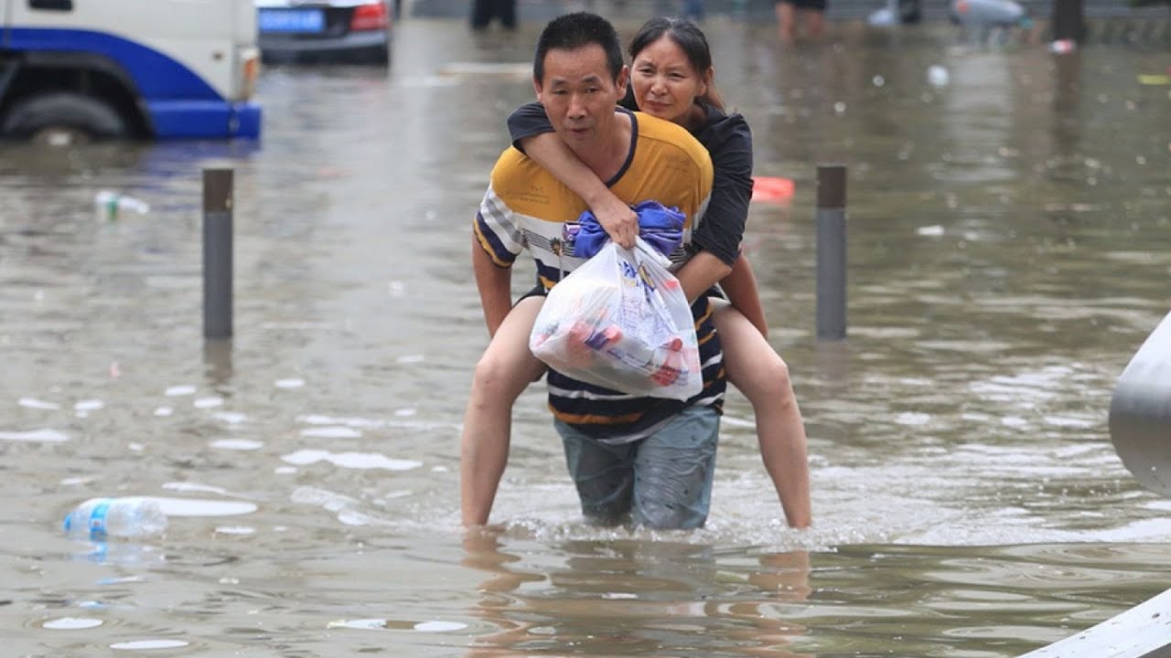 Flooding in Sri Lanka! Heavy rains cause flash flooding in Colombo ...
