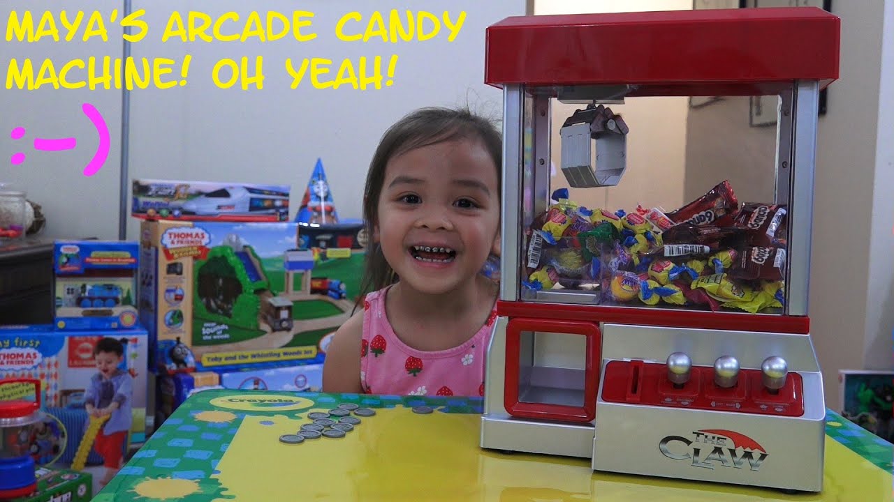Arcade Games Candy Arcade Machine Toy Unboxing Playtime W Maya Cool Toy Youtube - family toy channel let s play roblox w hulyan maya knife