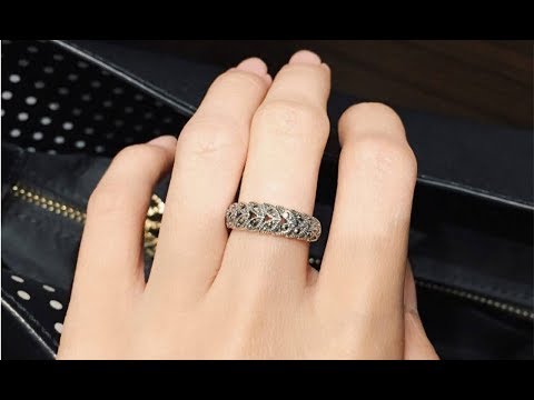 แหวนเงินแท้ลายใบมะกอก ประดับแร่มาร์คาไซต์แท้จาก Swarovski