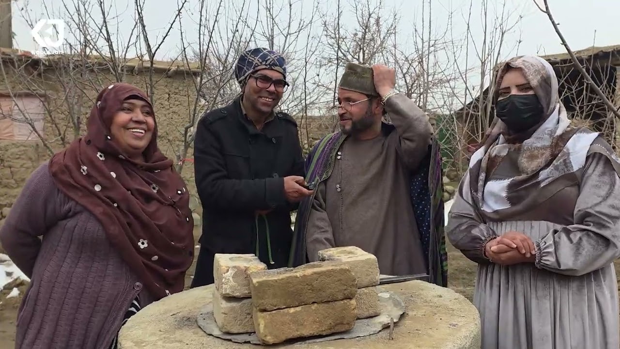 فلم کوتاهی دهاتی ؟ به هنر نمایی نفیسه نفیس . عنایت الله لیاقت